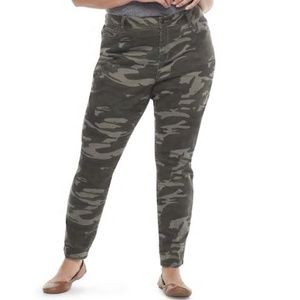 Sona Camo  twill cargo pants